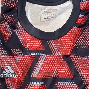 Adidas Red and Black Patterned Tee Men / Women